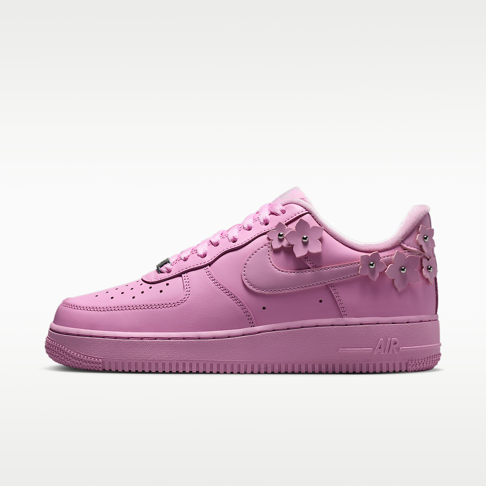 รองเท้ากีฬาและลำลองสำหรับผู้หญ - Nike Shoes Air Force 1 บทวิจารณ์และราคา